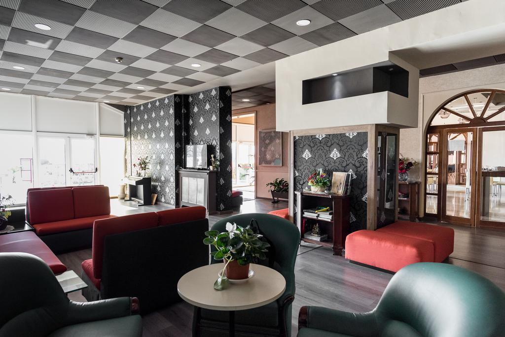 Hotel Royal Вивероне Экстерьер фото
