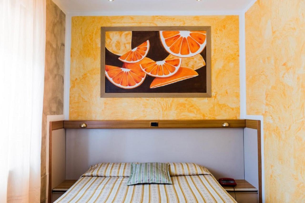 Hotel Royal Вивероне Экстерьер фото