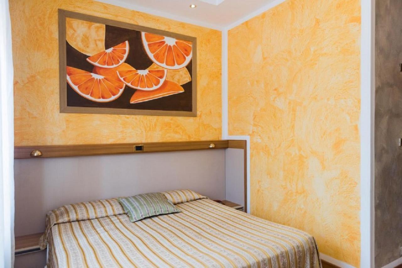 Hotel Royal Вивероне Экстерьер фото