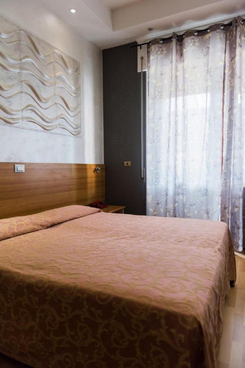 Hotel Royal Вивероне Экстерьер фото